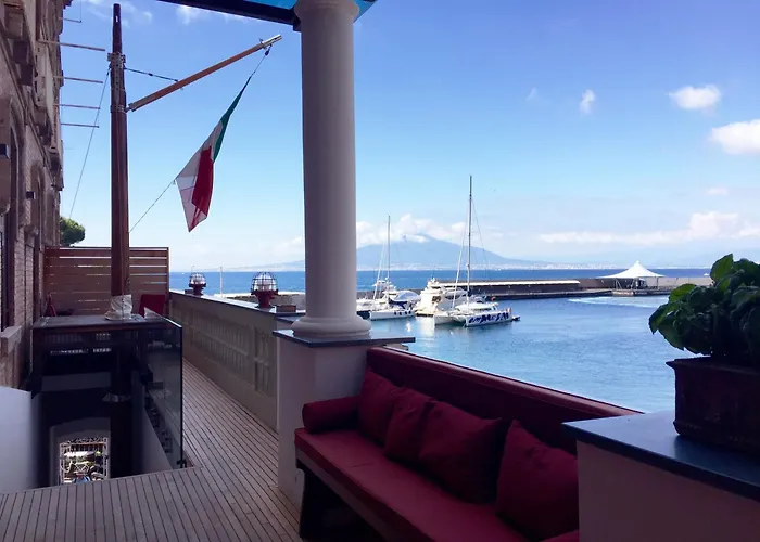 Yacht Club Capo Cervo Suites B&B Sorrento